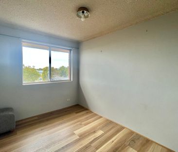 Convenient Prime Location - Photo 5