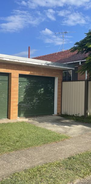 40 Ella Street, Redcliffe QLD 4020 - House For Rent - $610 | Domain - Photo 1