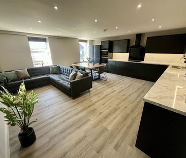 Room in a Shared Flat, High Road, NG9 - Photo 3