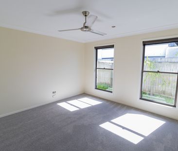 SPACIOUS FAMILY HOME IN THE AUGUSTUS ESTATE - Photo 2