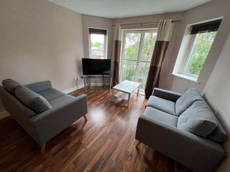 Heron House, Lawrence Street - P10588 - Photo 2