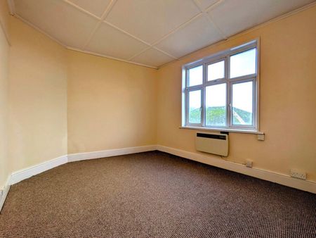 Churchtown, Mullion, Helston, Cornwall, TR12 - Photo 2