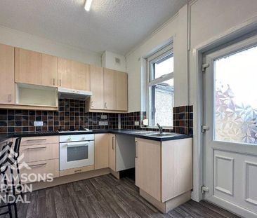 2 bedroom end of terrace house to rent - Photo 4