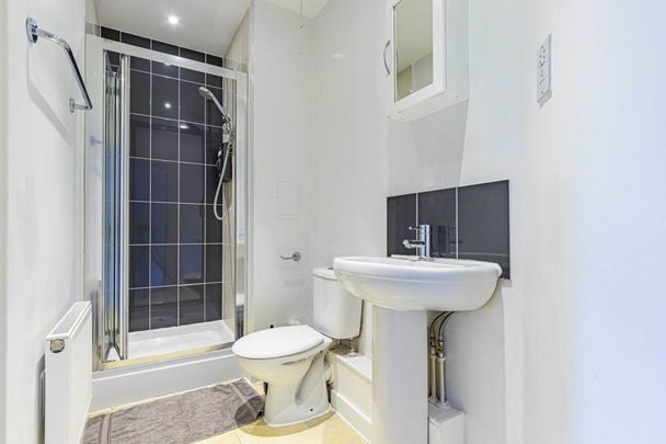 2 bed Flat for rent - Photo 1