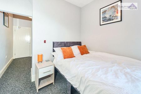 1 bedroom in a house share to rent - Photo 4