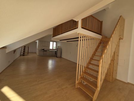 Atelierartige Dachgeschoss - Loftwohnung mit Terrasse - Photo 5