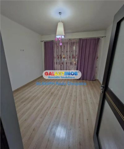 Inchiriere apartament 4 camere, Ploiesti, zona ultracentrala - Fotografie 2
