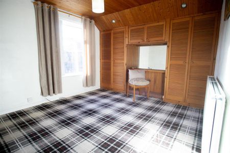 2 bedroom end of terrace house to rent - Photo 4