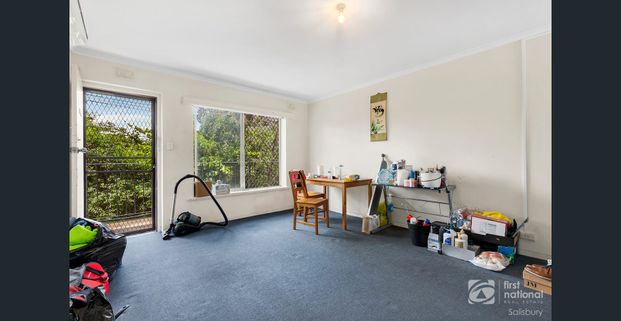 Low maintenance unit - Photo 1