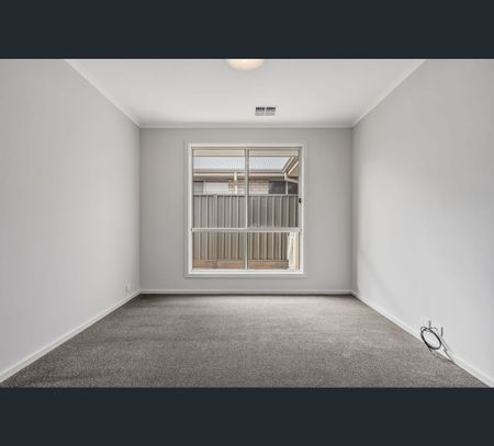 18 Whitehaven Cct, Aldinga Beach, SA 5173 - Photo 5