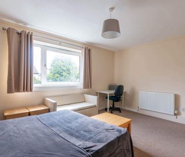 4 bedroom flat share to rent - Photo 2