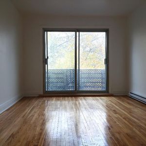 Renovated Condo-Style 4½ – Côte-des-Neiges - Photo 2