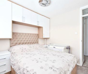 2 bedroom end of terrace house to rent - Photo 4