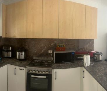 Windsor Gardens - Photo 6