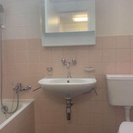 Charming studio located in Montchoisi 9 in Lausanne - Photo 3