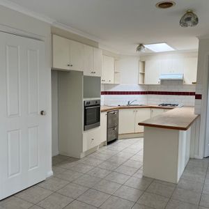 39 Ethel Street, Thornbury VIC 3071 - House For Rent | Domain - Photo 2