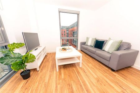 2 bedroom flat to rent - Photo 2