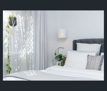 Beautifully Renovated, Pet Friendly & Ready to Call Home - Photo 6