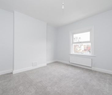 3 bedroom apartment to rent - Photo 3