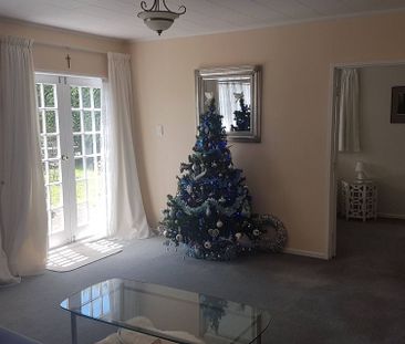 Large, sunny, fully-furnished 1 bedroom apartment - Photo 6
