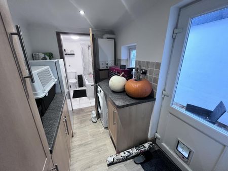 2 bedroom terraced house to rent - Photo 5