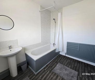 1 bedroom in a house share to rent - Photo 5