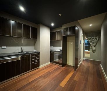 Comfortable Two-Bedroom Apartment in the Istana Building - Photo 3