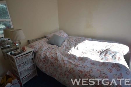 5 Bed - Blenheim Gardens, Reading - Photo 4