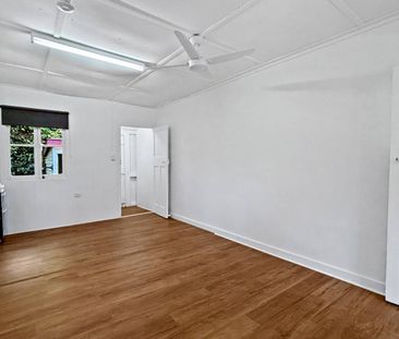 Renovated Unit in Newtown - Photo 3