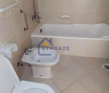 Bright & Spacious 4 BHK With Maid Room Vacant - Photo 4