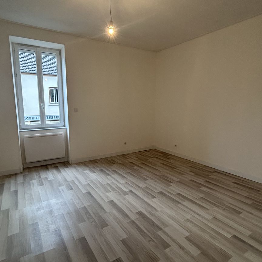 Location Appartement 1 pièce 34m² LE CREUSOT 71200 - Photo 1