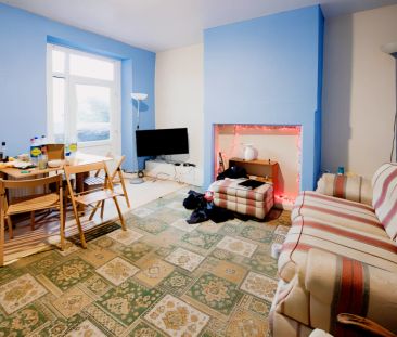 5 Bed 3 Bath - Photo 1