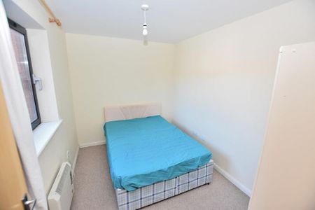 2 bedroom flat to rent - Photo 3