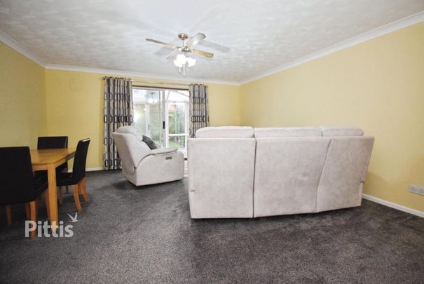 3 bedroom semi-detached house to rent - Photo 1
