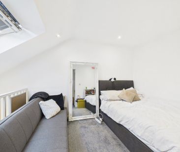 Datchet, Slough, Berkshire,SL3 - Photo 4