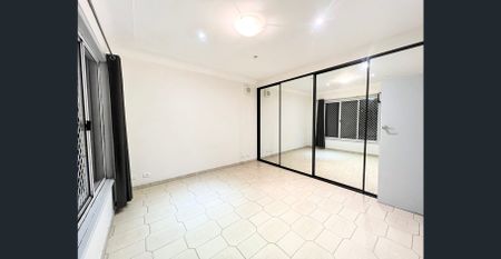 Family Home in Super Convenient Location! - Photo 4