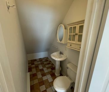 102 20e Avenue - Photo 1