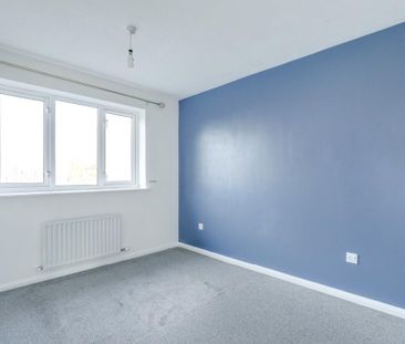 4 bedroom detached house to rent - Photo 4