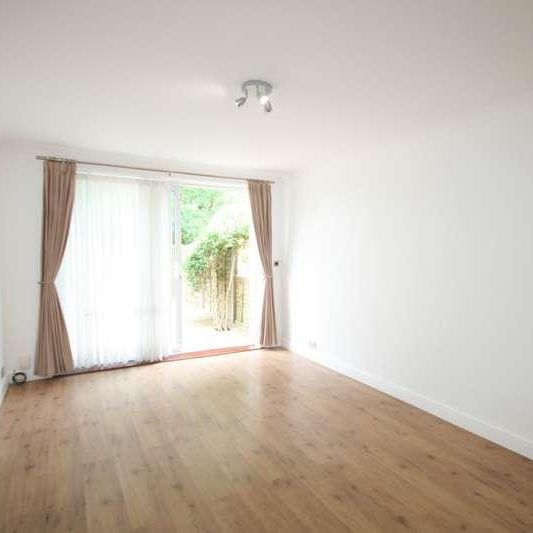 Bush Close, Ilford, IG2 - Photo 1