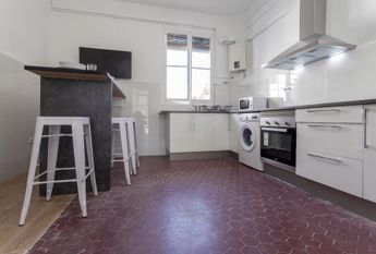 Room with views in Avenida Gran Vía Germanías