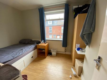 4 bedroom house share to rent - Photo 4