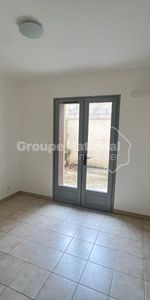 Appartement de village avec petite cour, - Photo 3