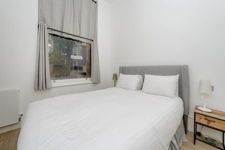 Barkston Gardens, SW5 - Photo 4