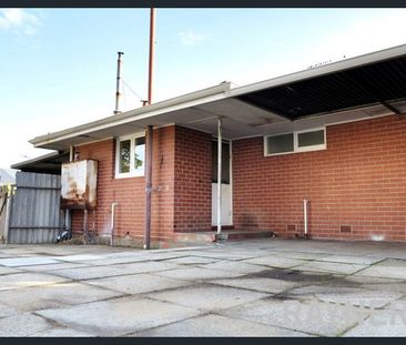 62 Nanovich Avenue, Girrawheen, WA 6064 - Photo 5