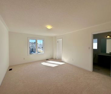 For Lease - 211 Stayner Street, Clearview, Ontario - Photo 3