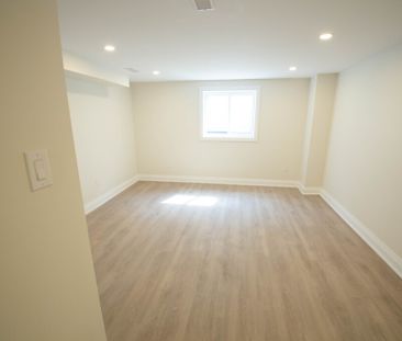 **RENOVATED LOWER UNIT FOR RENT IN WELLAND!** - Photo 5