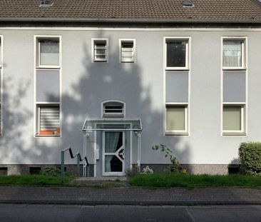 Heimelige 2-Raum-Wohnung mit Erdgeschoss mit bodengleicher Dusche! - Photo 1