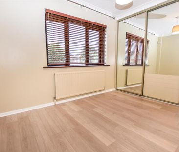 2 bedroom semi-detached house to rent - Photo 3