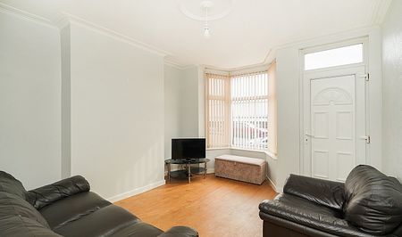 Charming 3-Bedroom Home Near City Centre - Photo 4