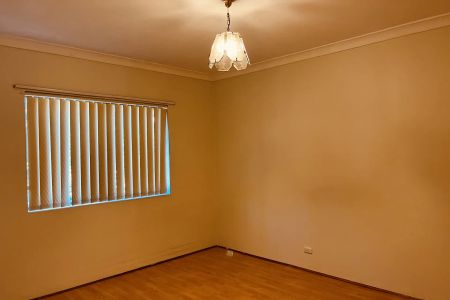 Spacious Two Bedroom Unit in Centre of Allawah - Photo 4